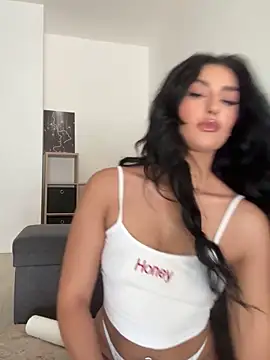 Snapshot of Mia_spicyy chatting on June 2026 08:35:02 AM Mia spicyy online show from June 2026 08:35:02 AM