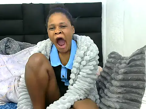 BlondieBitch online show from April 2026 02:24:01 AM