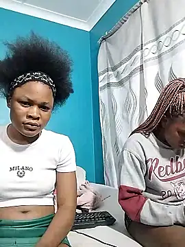 BlondieBitch online show from November 2025 06:00:02 PM