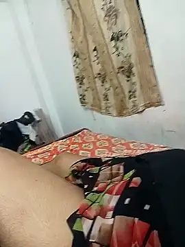 Snapshot of meenahotdarling chatting on September 2025 05:28:01 PM meenahotdarling online show from September 2025 05:28:01 PM