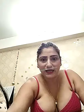Snapshot of Loveangle1 chatting on October 2025 04:43:01 PM Loveangle1 online show from October 2025 04:43:01 PM
