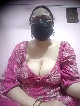 Snapshot of thehotlady chatting on October 2025 05:53:02 AM thehotlady online show from October 2025 05:53:02 AM