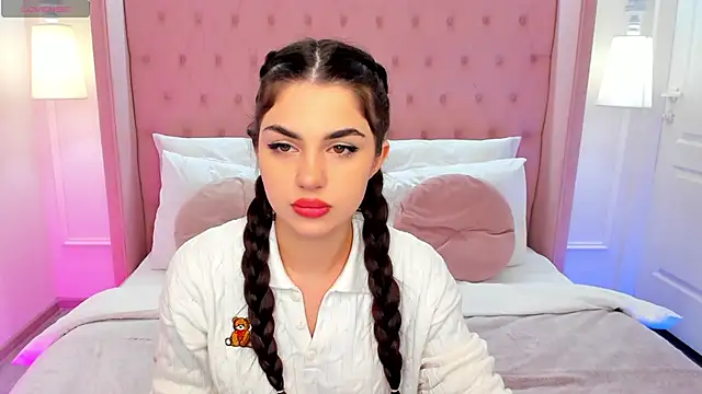 HelenTiny online show from November 2025 01:15:02 PM