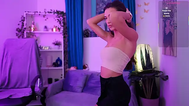 Alexis Love  online show from December 2025 02:30:02 PM