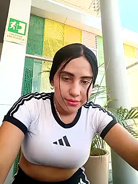 Snapshot of Katalella_Hott chatting on October 2025 03:12:01 PM Katalella Hott online show from October 2025 03:12:01 PM