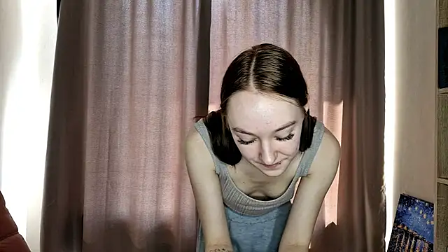 Snapshot of BritniMaddocks chatting on September 2025 07:10:02 AM BritniMaddocks online show from September 2025 07:10:02 AM