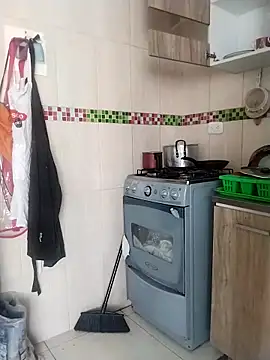 LaraCaliente online show from November 2025 02:28:02 PM