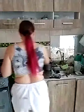 Snapshot of LaraCaliente chatting on March 2026 12:12:01 PM LaraCaliente online show from March 2026 12:12:01 PM