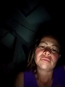 LaraCaliente online show from October 2025 06:02:02 AM