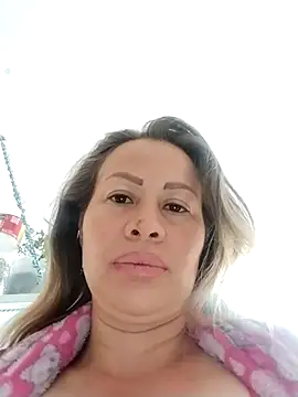 LaraCaliente online show from October 2025 12:37:01 PM