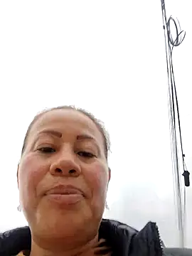 Snapshot of LaraCaliente chatting on February 2026 11:51:02 AM LaraCaliente online show from February 2026 11:51:02 AM