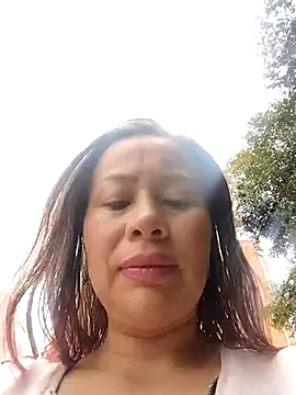 LaraCaliente online show from January 2026 04:43:01 PM