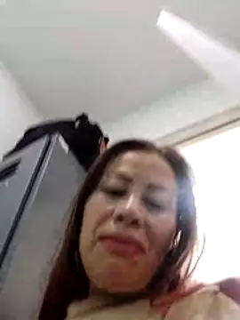 LaraCaliente online show from March 2026 02:10:01 PM