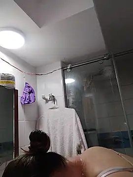 LaraCaliente online show from June 2026 01:54:01 PM