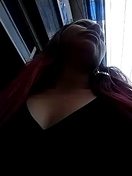 Snapshot of LaraCaliente chatting on February 2026 04:15:01 PM LaraCaliente online show from February 2026 04:15:01 PM