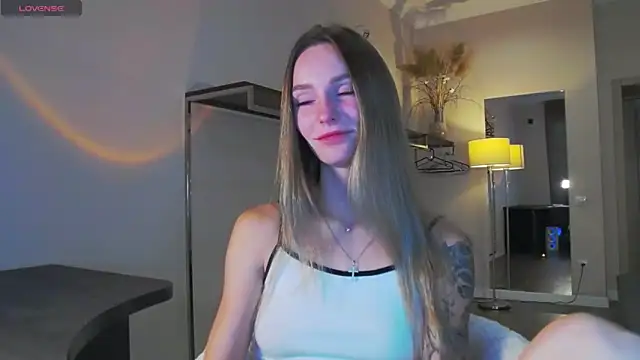 Melloudy online show from September 2025 05:58:01 AM