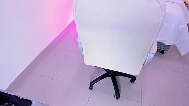 Megann Williamss online show from January 2026 07:39:01 PM