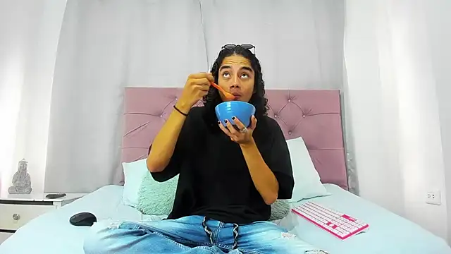 EthanBlackwoodd online show from February 2026 07:26:01 PM