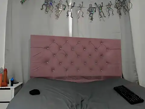 EthanBlackwoodd online show from November 2025 07:29:01 PM