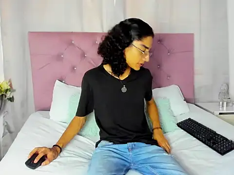 EthanBlackwoodd online show from October 2025 07:58:01 PM