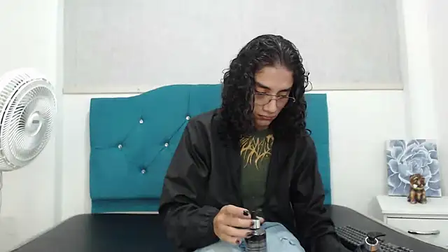 EthanBlackwoodd online show from November 2025 09:08:01 PM