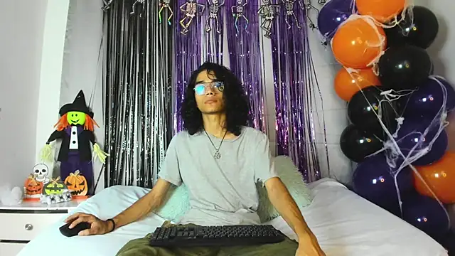 EthanBlackwoodd online show from October 2025 10:32:02 PM