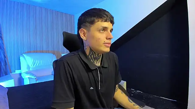 Declan-Fox online show from September 2025 03:56:01 AM