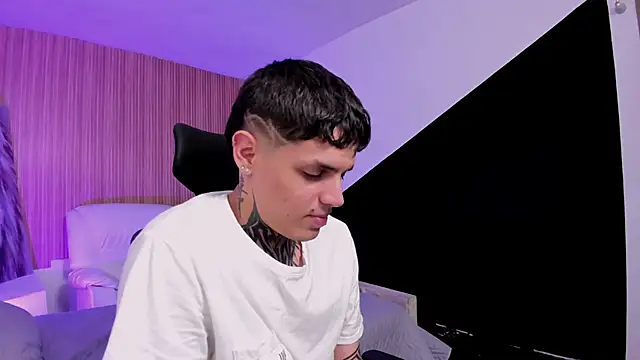 Declan-Fox online show from September 2025 03:34:02 AM