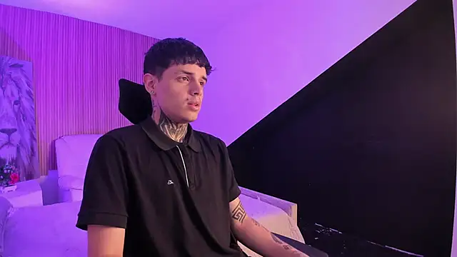 Declan-Fox online show from October 2025 12:51:02 PM