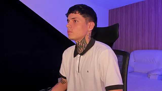 Declan-Fox online show from October 2025 12:39:01 PM