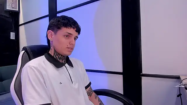 Declan-Fox online show from October 2025 01:12:02 PM
