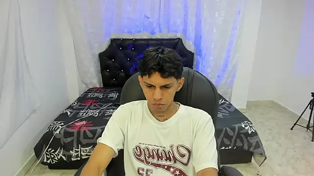 Axeel Boy online show from October 2025 11:53:02 AM