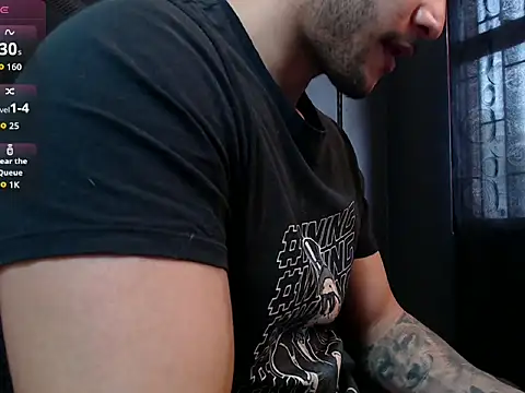 RichardMilleer online show from November 2025 01:58:02 PM