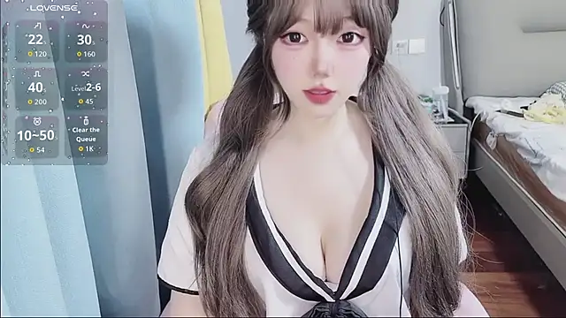 Snapshot of Lucky_Cici chatting on June 2026 08:35:01 PM Lucky Cici online show from June 2026 08:35:01 PM