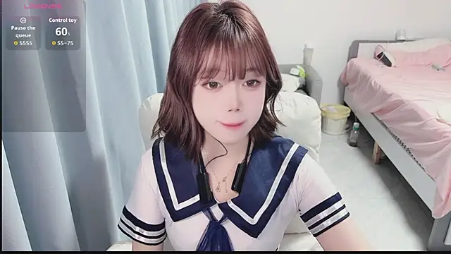 Lucky Cici online show from September 2025 12:43:02 PM