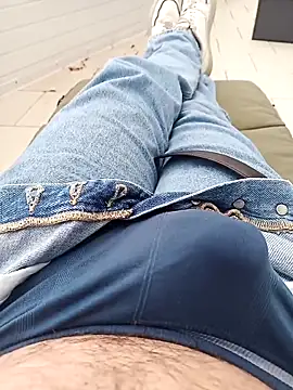 fullystroked online show from September 2025 12:22:01 PM
