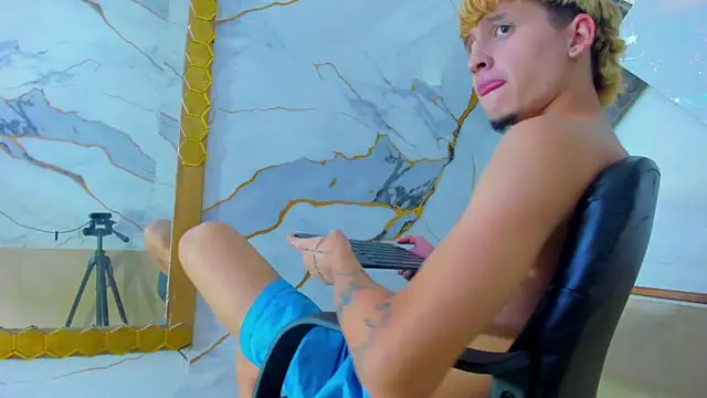 Snapshot of aapolo_ chatting on September 2025 05:14:01 AM aapolo online show from September 2025 05:14:01 AM