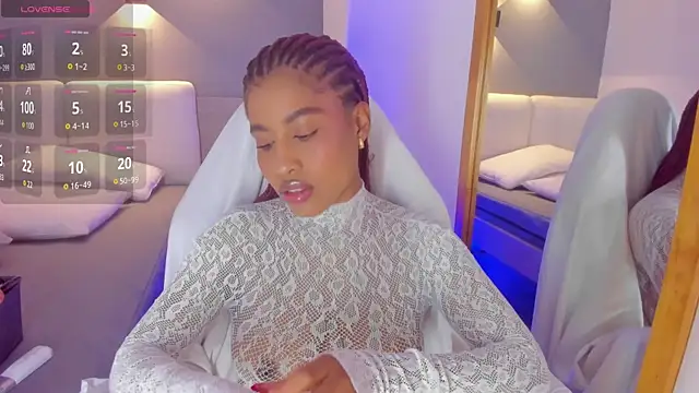 selena monroy online show from December 2025 10:41:01 AM