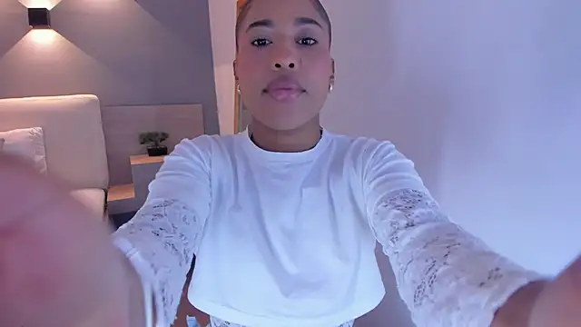 selena monroy online show from November 2025 10:48:02 AM