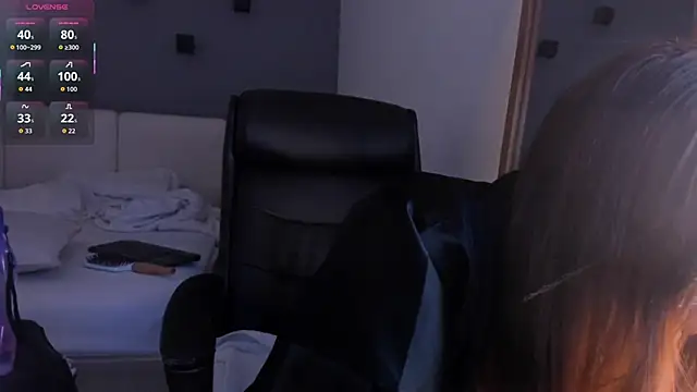 selena monroy online show from November 2025 05:01:01 AM