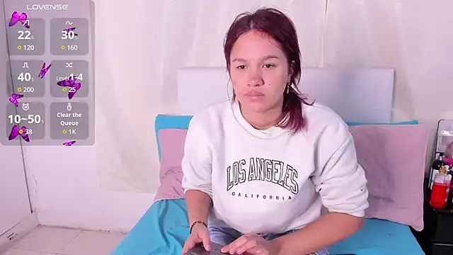 Snapshot of Victoriaa_Zans chatting on November 2025 06:45:02 AM Victoriaa Zans online show from November 2025 06:45:02 AM