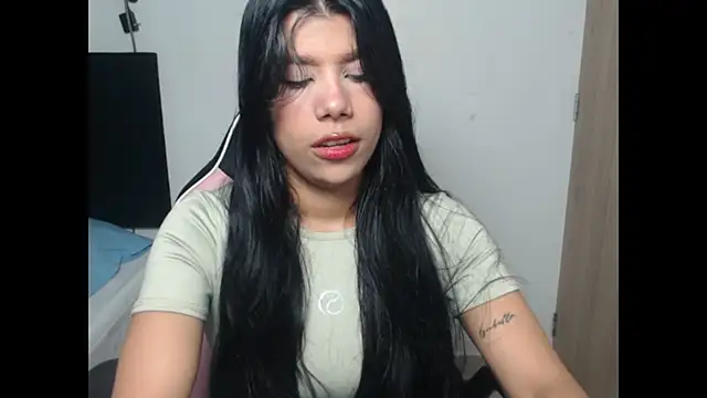 MayaScott11 online show from May 2026 09:04:02 AM