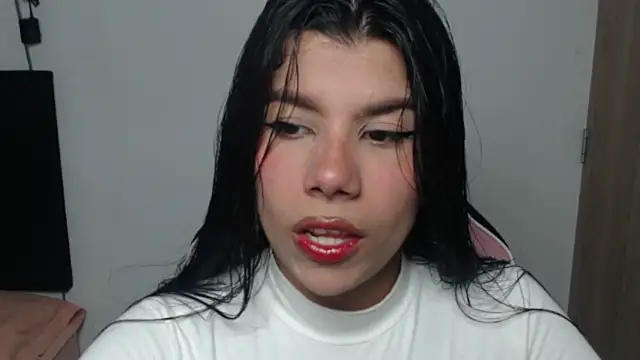 MayaScott11 online show from May 2026 07:06:01 PM