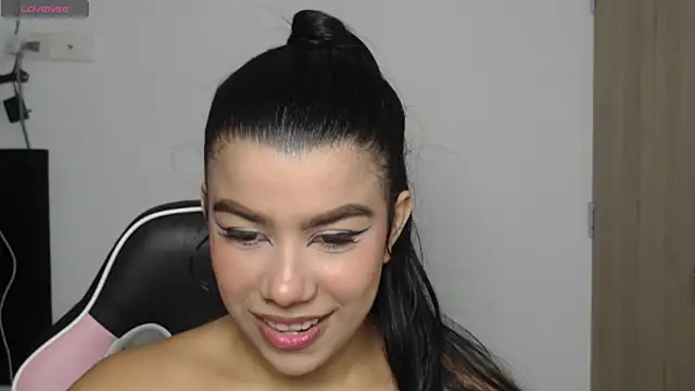 MayaScott11 online show from December 2025 09:08:02 PM