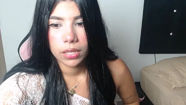 MayaScott11 online show from October 2025 07:16:01 PM