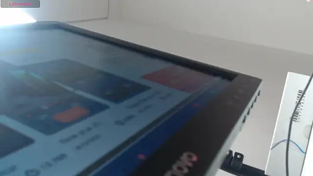 MayaScott11 online show from November 2025 07:25:02 PM