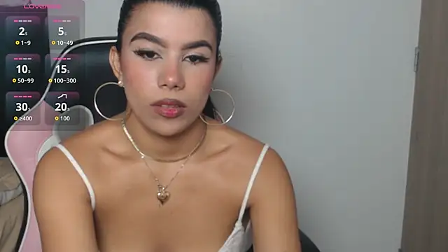 MayaScott11 online show from November 2025 07:03:01 PM