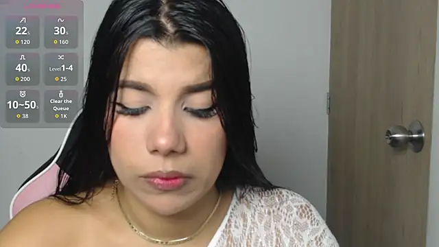 MayaScott11 online show from December 2025 07:01:01 PM