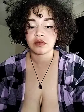 Julie wallace online show from November 2025 09:52:01 PM