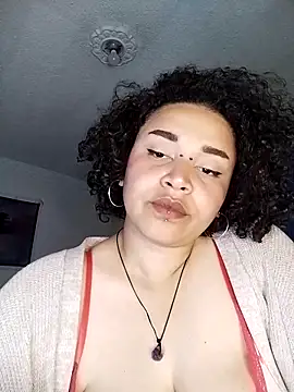 Julie wallace online show from December 2025 07:15:02 PM